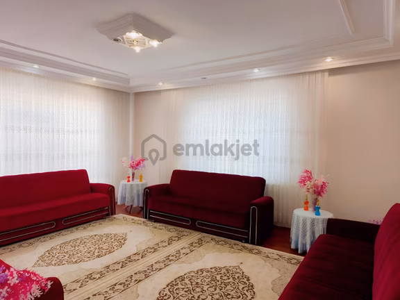 Anka'dan Devlet Hastanesi'ne Yürüme Mesafesinde Satılık 3+1daire 1