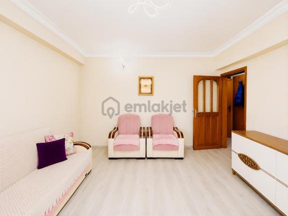 Yenimahalle Metroya Yakın Köşe Binada Geniş, 3+1 Fırsat Daire 2