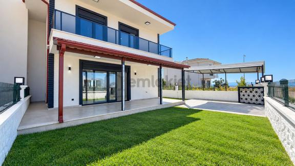 No:10’dan Denize 100 M, 260 M² Arsalı, Deniz Manzaralı Tam Müstakil Dubleks Villa 1