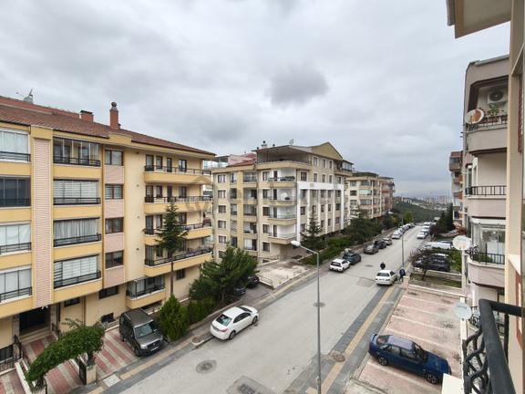 Emaks'tan/15 Ekim Tahliyeli/1204 Cad.üzeri/ara Katta/ön Cephe/3+ 1