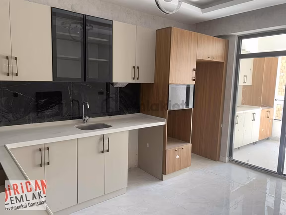 Dirican Da Fatih Karakol Civ. Kapalı Otopark Kızartma Ve 2 Banyo 1