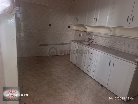 Stadyum Karşısında Alt Fevzipaşa Caddesinde Satılık 2.kat Daire 2