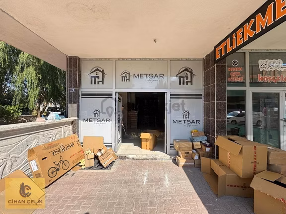 Caddecephe Kiracılı Zeminde 135 M2 Fırsat Dükkan Alemdar Caddesi 1