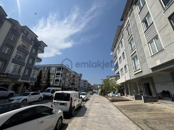 Karşıyaka 2+1 Kapalı Mutfaklı Merkezi Konum Kiralık 2