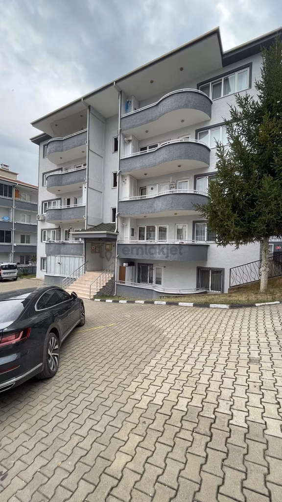 Nezir Gm’den Alanyurtta Site İçi 3+1 Satılık Daire 1