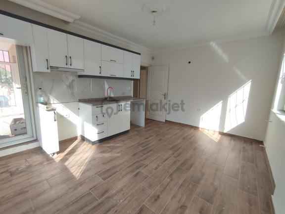 Kızıltoprak'ta Açık Mutfak 2+1 Kiralık Daire 2
