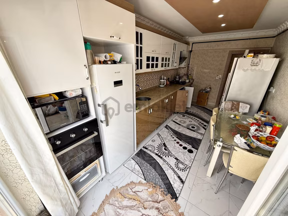 Yeni Binada Asansörlü Ebeveyn Banyolu Masrafsız Satılık 3+1 1