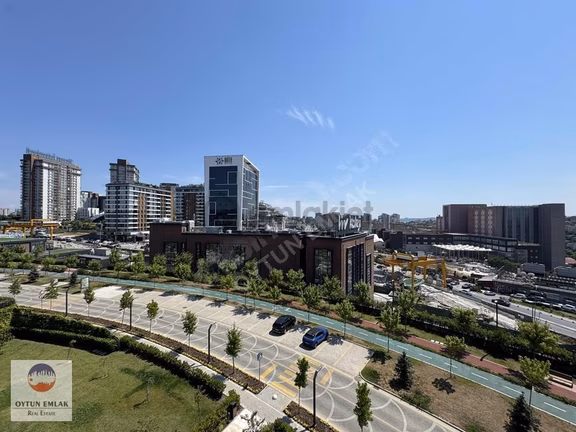 Tema İstanbul 2 Ferah Önü Açık Eşyalı Kiralık 2+1 Daire 141 M² 1