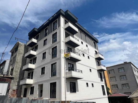 Seçkinden _1+1 Arakatta_metro'nun Dibinde_sıfır_piazzaya Komşu 1