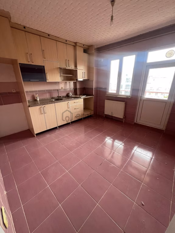 Arkadaş Emlaktan Elitpark Hastanesi Civarında Kiralık Daire 2