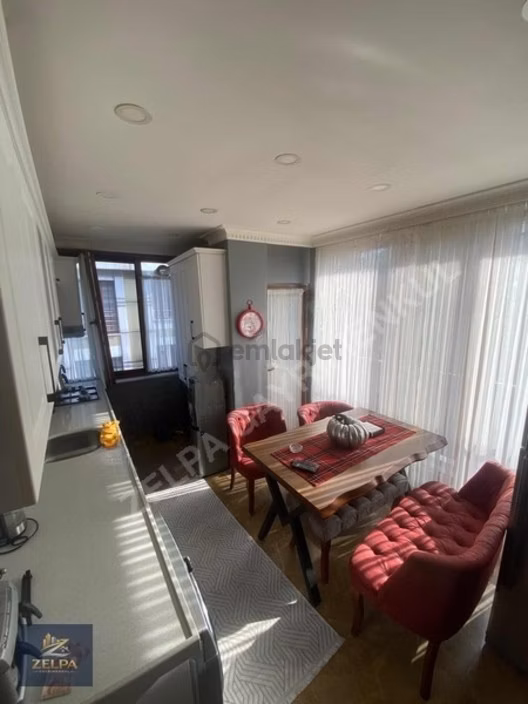 Uğurmumcunun En İşlek Caddesinde Kiralık Ofis Katı 2
