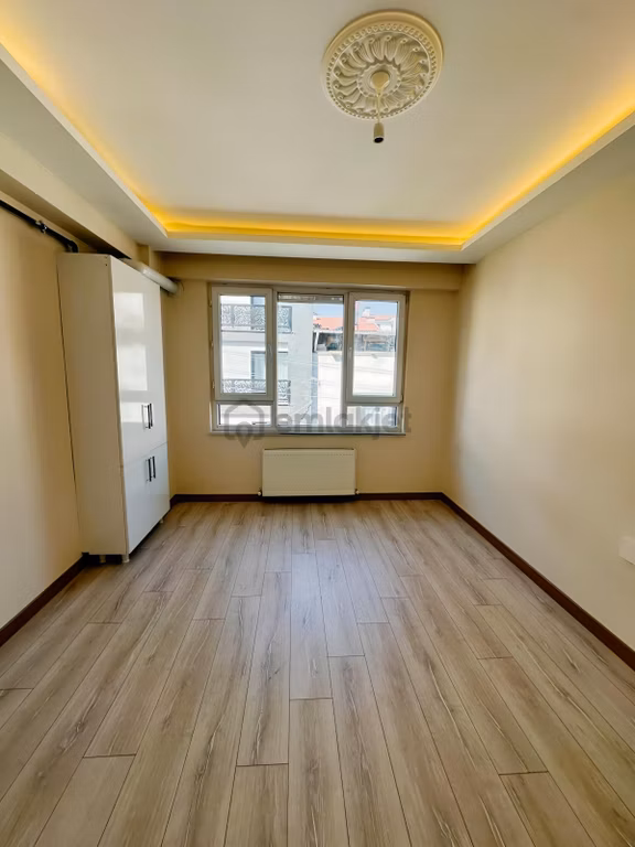 Balkan Gündüzden Sütlüce Mah.de Satılık 1+1 Daire 1
