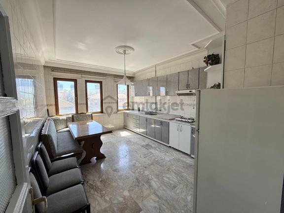 Merkezde 4+1 | 250 M² Brüt | Kiralık Daire 2
