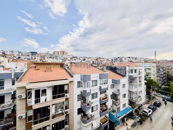 İnönü Caddesi Hatay Metro Yakını Arakat Eşyalı Kiralık Daire 2+1 2