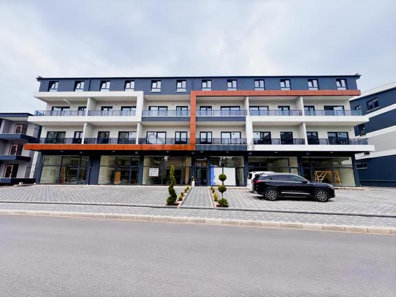 Alaçatı'dan Bulvar Yakını/ Geniş/modern/satılık 1+1 Daire 1