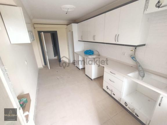 Özlem Den Kurtuluş Caddesinde İskanı Alınmış 3+1 Önce Kiralık Daire 1