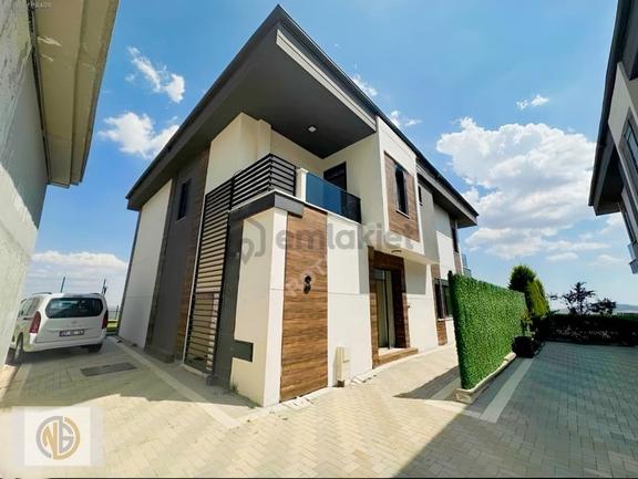Körkünde Satılık 4+1 Natamam Sitenin En Uygunu
