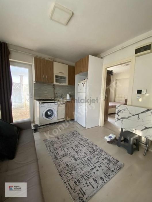 Cumhuriyet Mahallesinde Eşyalı 1+1 Kiralık Daire 1