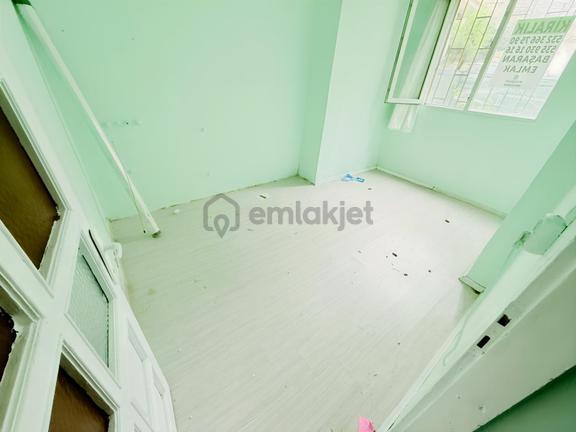 Maltepe Altayçeşme De Minibüse Yakın Bahçe Katı 1+1 Kiralık 1