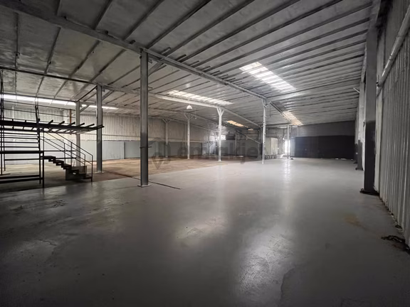 Akcaburgaz Sanayi 900m2 Kiralik Müstakil Hangar Zemine Basar 1