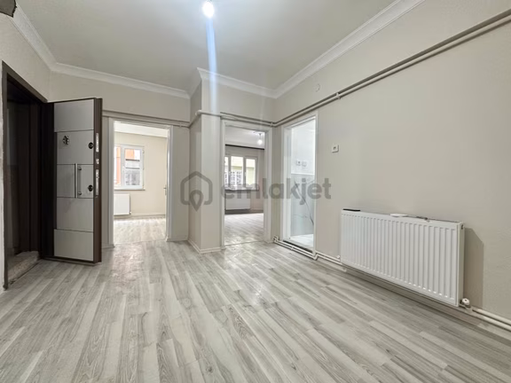 Evola Gayrimenkul'den Nacıye Kanalıcı Okulu Yanında 2+1 Kiralık 1