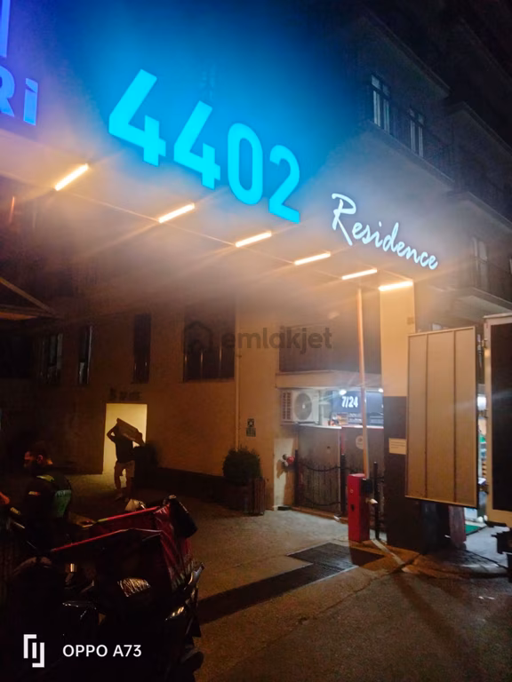 Kağıthane Talatpaşa Mahallesi Maria 44 02 Site 4 Bloklu 15 Katlı Otoparklı Havuzlu Satılık 2+1.daire 2