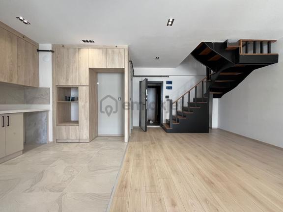 Çarşı Merkezde Teraslı Cam Balkonlu Sıfır 3+1 Dubleks Daire 1