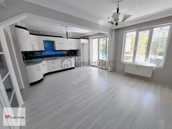 Türkmenyolu Sitesinde Bakımlı Ve Geniş Kiralık 4+1| Vadi Emlak 2