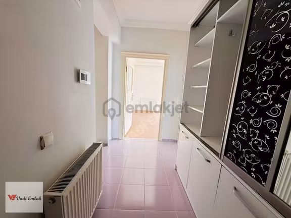 Acil Satılık Arakat 3+1 Bahçelievler De , 155m², Uygun Fiyatlı 2