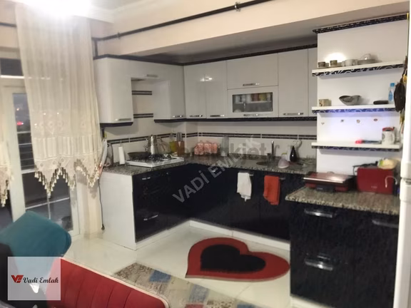 Acill Satılık Bahçelievler 3+1 Büyük Ve Uygun Daire 1