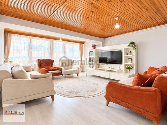 İnönü Caddesinde 5+2 Satılık Duplex 1