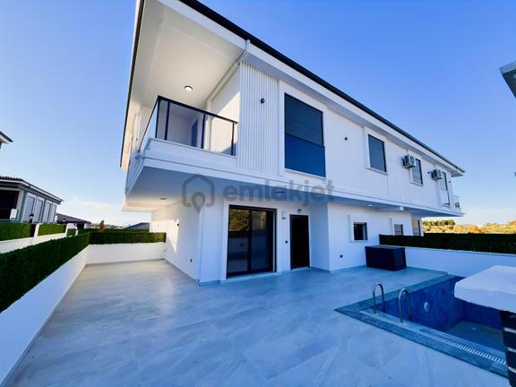 Didim Hisar Mahallesinde 3+1 Müstakil Havuzlu Villa 1