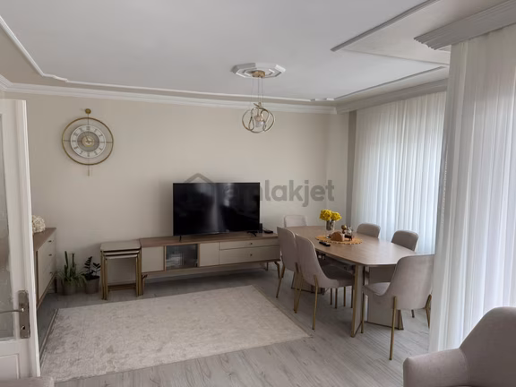 Sivas Yıldız Emlak'tan Yunusemre Mahallesi Kiralık 2+1 Daire ! 1
