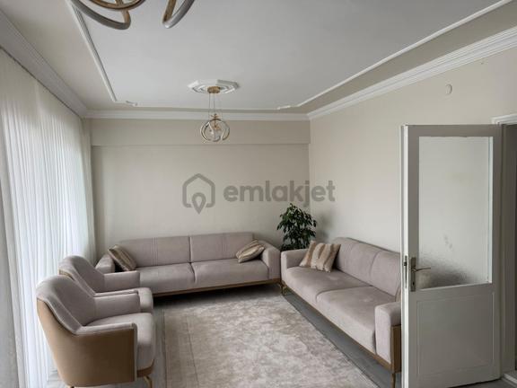 Sivas Yıldız Emlak'tan Yunusemre Mahallesi Kiralık 2+1 Daire ! 2