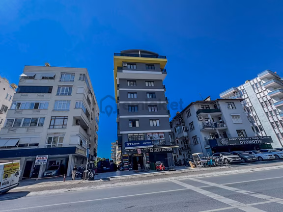 Alanya Güllerpınarı Mahallesinde Satılık Denize 600 Mt Eşyalı 2+1 Amerikan Mutfak Daire 1
