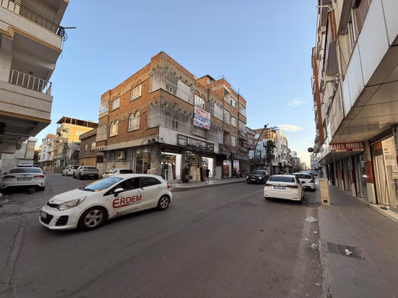 Diesten Merkezi Konumda Müstakil Bina Fırsatı! 1