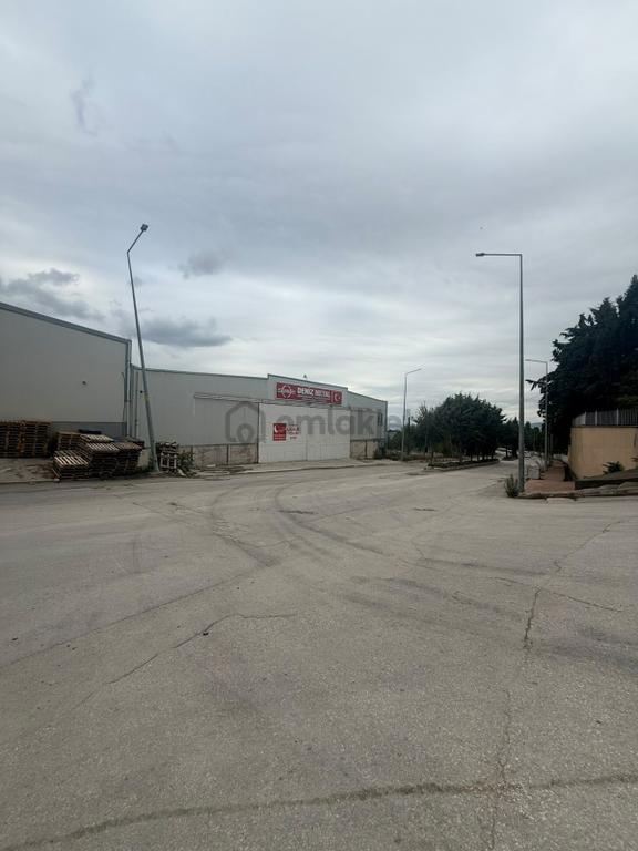 Çalışkan Emlak'tan Kiralık 1.026m2 Ticari Ruhsatlı Ofisli Depo 1