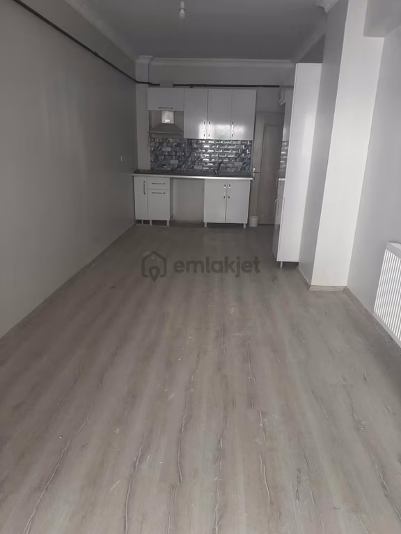 Ersa Emlaktan Kiralık 1+1 Teraslı Daire 1