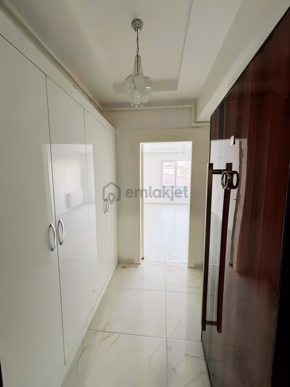 Seyrantepe Tramway Hattı Üzerinde Kiralık 2+1 3.kat Daire 1