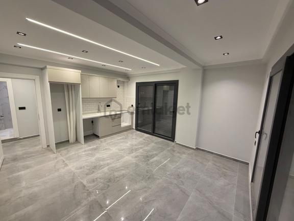 Efeler Mahalledinde Çok Şık 2+1 1
