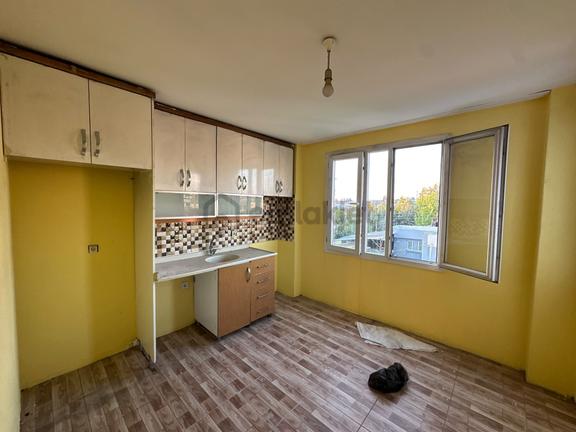 Yeşiloba’da 5 Ocak Devlet Hastanesi Yakını 3+1 Kiralık Daire 1