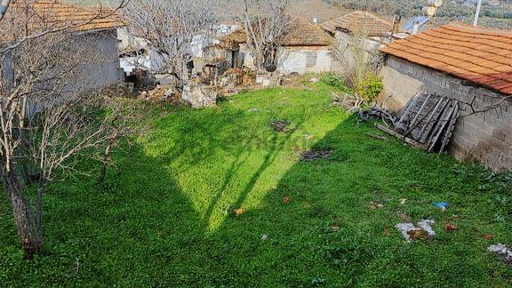 Sinirli Köyünde Elektrik Suyu Aktif Konut İmarlı Arsa 2