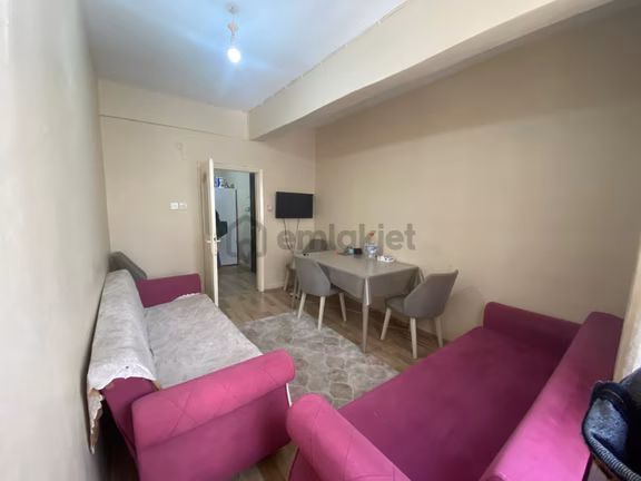 Esenler Davutpaşa Atatürk Caddesinde 2+1/80m2/yüksek Giriş Satılık Da,re 2