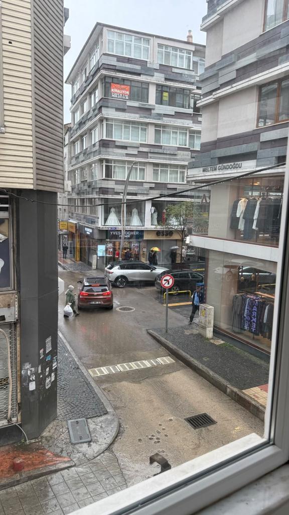 Hurriyet Mahallesinde İci Temiz Satılık Daire 1