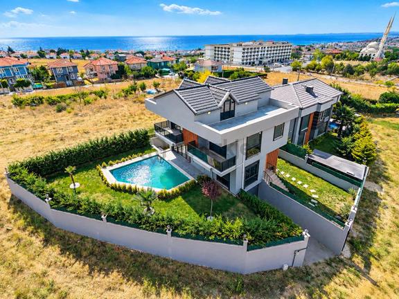 Silivri Çanta Müstakil Tapulu Havuzlu Lüks 5+2 Villa 1