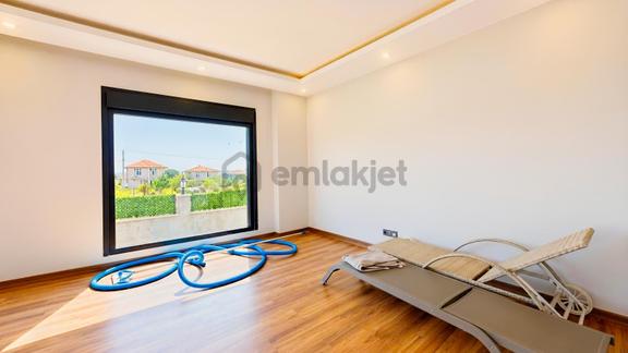 Silivri Çanta Müstakil Tapulu Havuzlu Lüks 5+2 Villa 2