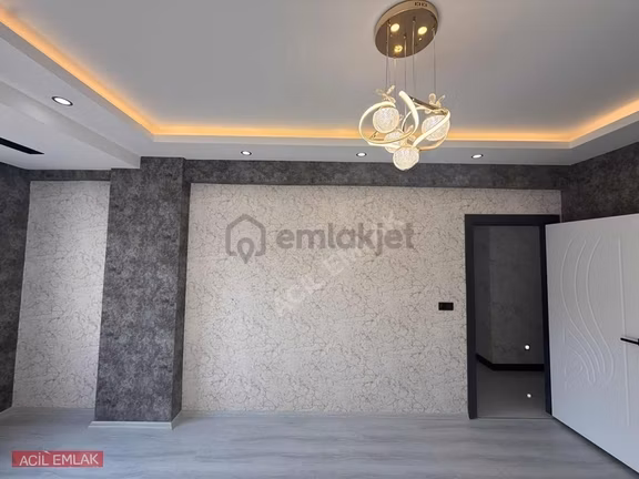 Acil Emlak'tan Satlık 2+1 Daire Doğukent 2
