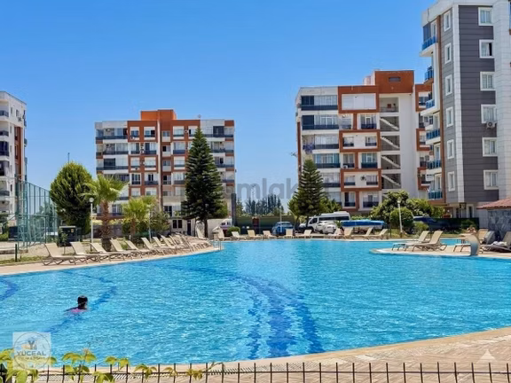 Göksu Su Ada Konutlarında Havuzlu Aquaparklı 7/24 Güvenlikli 1