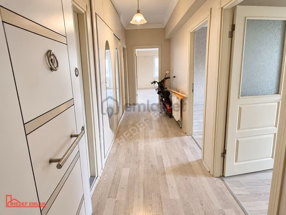 Hedef Emlak'tan Diriliş Mahallesinde 3+1 Kiralık Daire 1