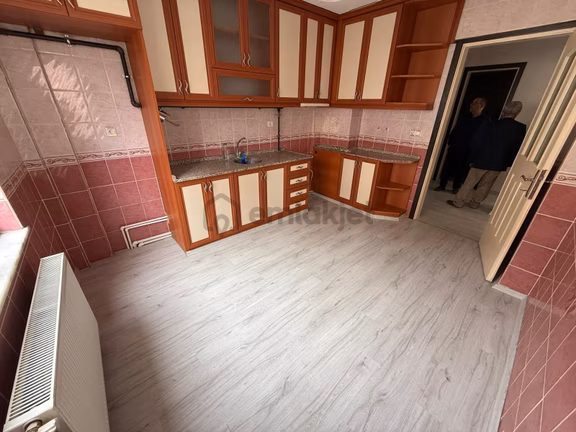 Tokat Caddesi Mevkii 3+1 Arakat 140 M2 Daire 2